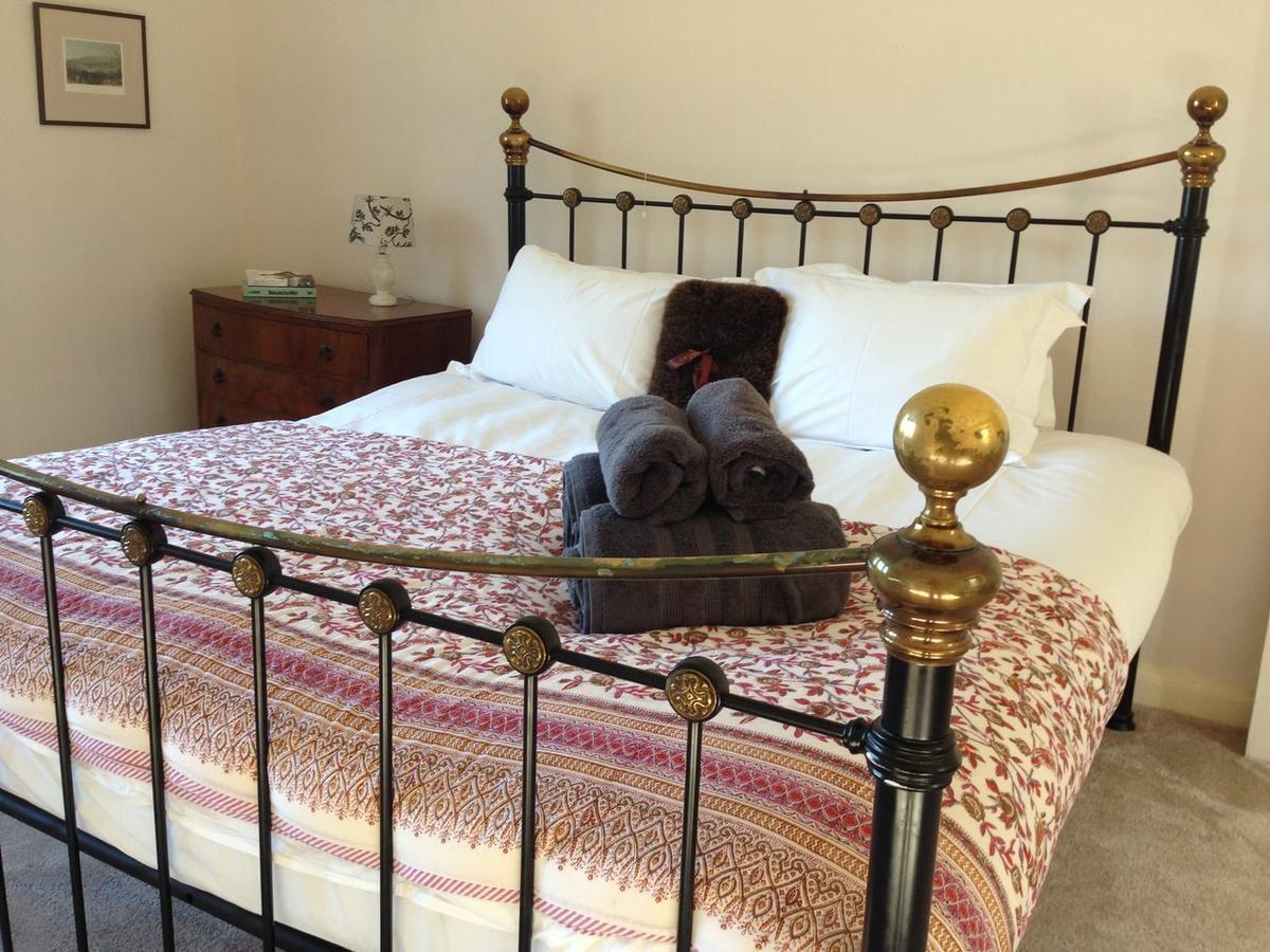 Mackinnon Cottage - 3 Bedroom Cottage บรอดฟอร์ด ภายนอก รูปภาพ
